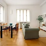 Just Urban Stays - Bright And Beautiful Apartment - Corso Genova